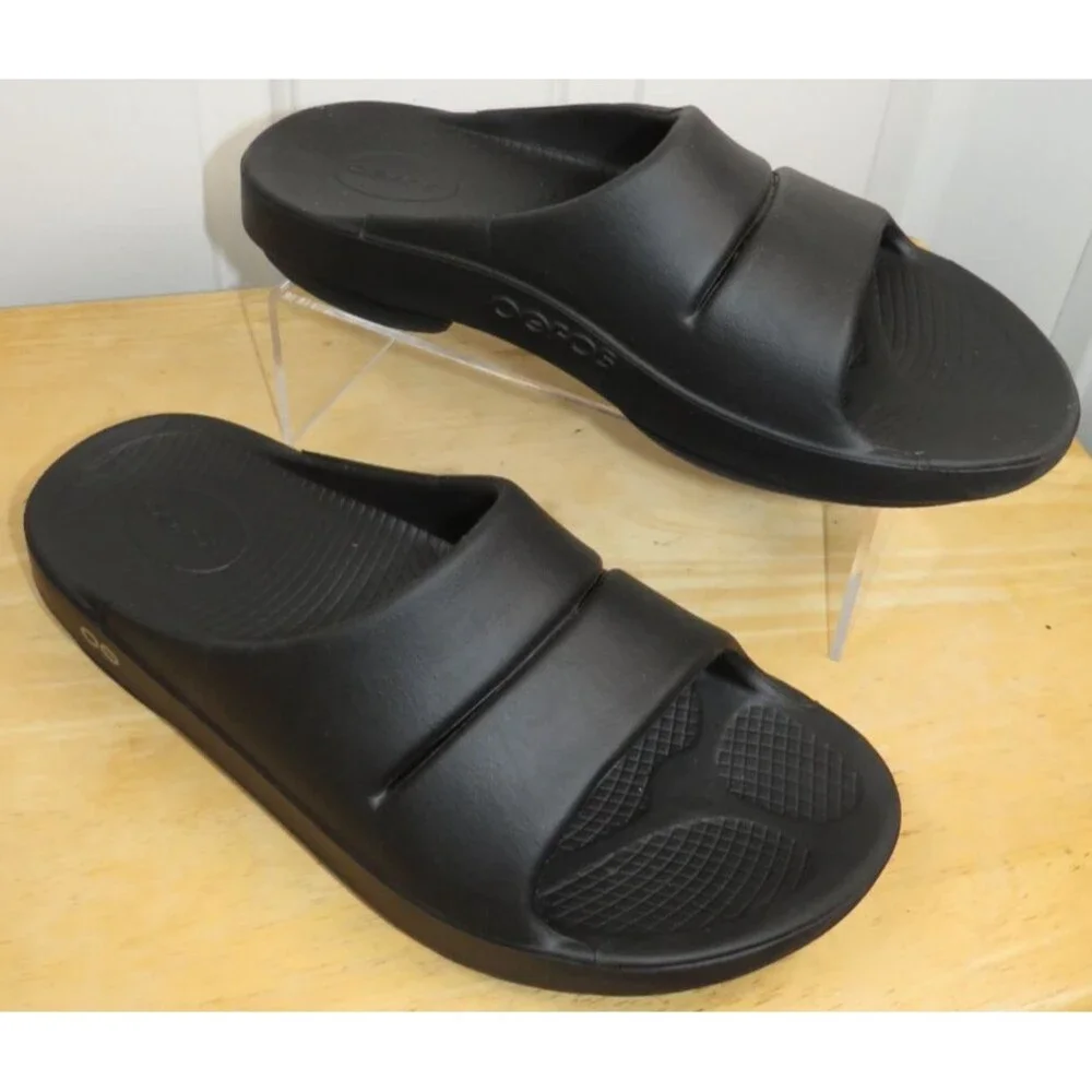 OOFOS OOahh Unisex Recovery Slide EU 43-Men’s 10/Women’s 12 Black